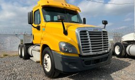 Cascadia Daycab 2016