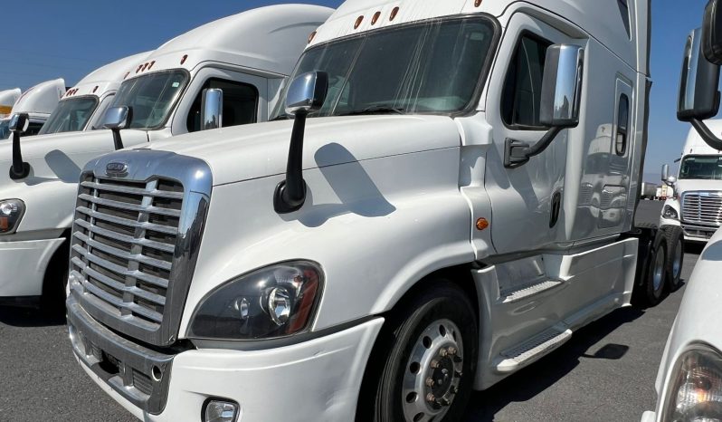 Cascadia 2016 fierros medianos full