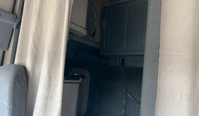 Cascadia 2016 fierros medianos full