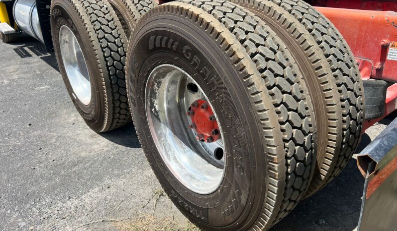 Cascadia 2019 fierros grandes full