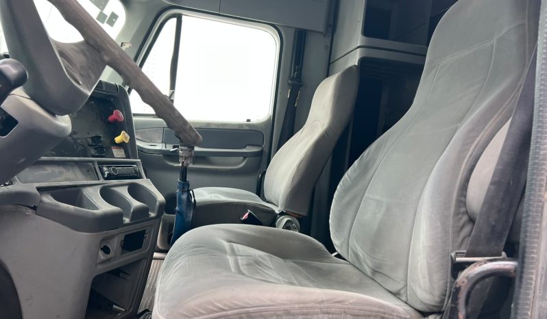 Freightliner Columbia 2006 fierros chicos full