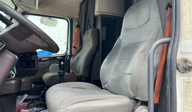 Volvo VNL 2016 Cummins full